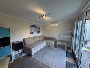 Garden Room- click for photo gallery